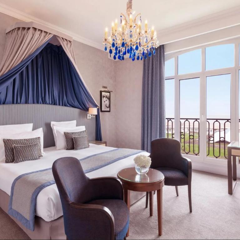 Hôtel Barrière Le Royal Deauville - Suite Junior Liz Taylor - 5