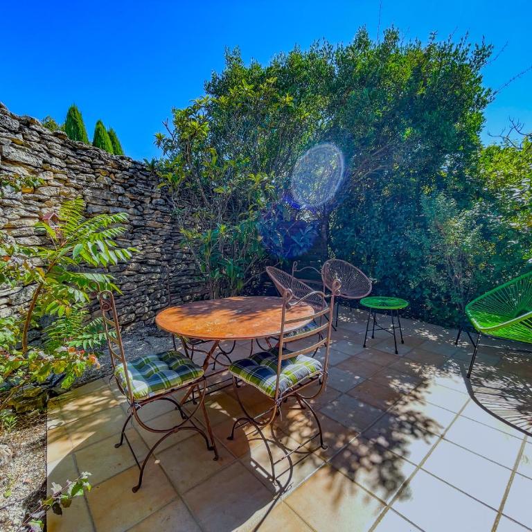 Bastidon à Gordes avec piscine - Appartement 2 Chambres - 4