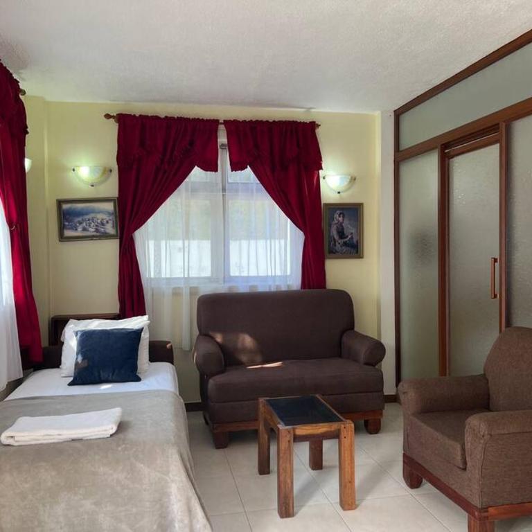 Charming apartment 2 bedroom 2 bath - Two-Bedroom Apartment - 17