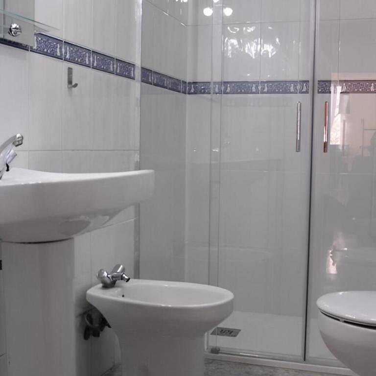 Renovado y muy cerca del centro urbano - Two-Bedroom Apartment - 17