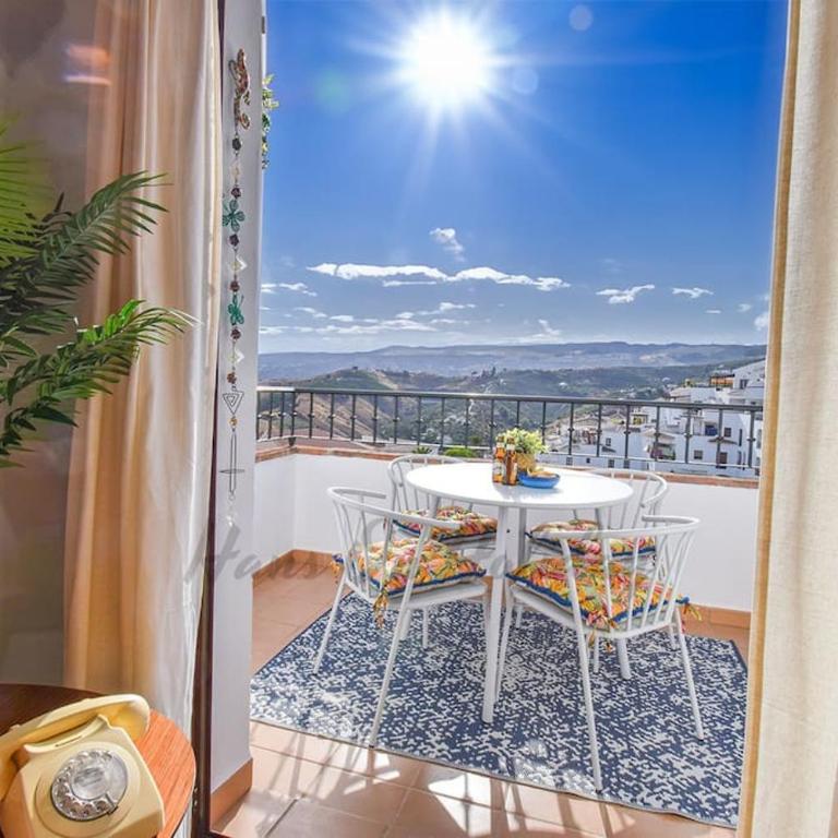 Piso Amaranta, Frigiliana Modern 2 bedroom, 2 bathroom Apartment with Air conditioning and Pool HansOnHoliday Rentals - Apartamento de 2 dormitorios - 2