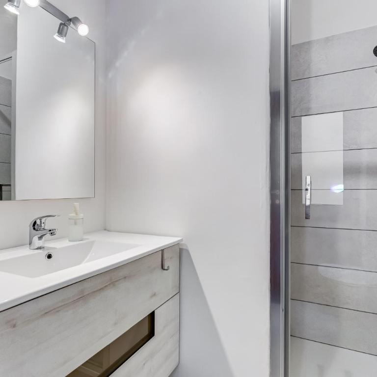 DAMA PROPERTY - Trastevere Homestay - Camera Tripla con Bagno Privato - 10