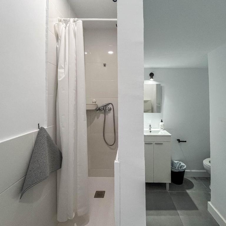Coliving Mol-Terrace, En-Suite Bathroom, Fridge & TV - Habitación Individual con baño privado - 9