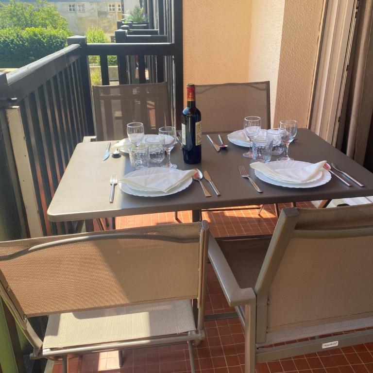 F2 Centre DEAUVILLE Lit 180 Parking gratuit - Appartamento con 1 Camera da Letto - 25