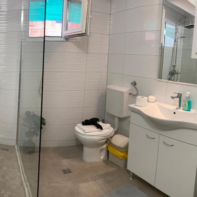 Aine Apartment - Old Bridge - Two-Bedroom Apartment - 8