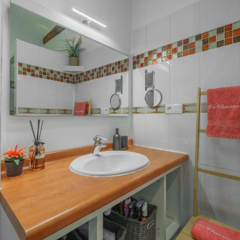 ღ LA CHARMERIE Duplex climatisé à 5min du Vieux Port - Apartment mit 2 Schlafzimmern - 27