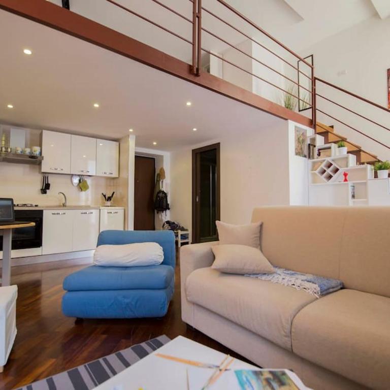 NapoliStayIn Central Flat in Naples - Appartamento con 1 Camera da Letto con Balcone e Vista Città - 8
