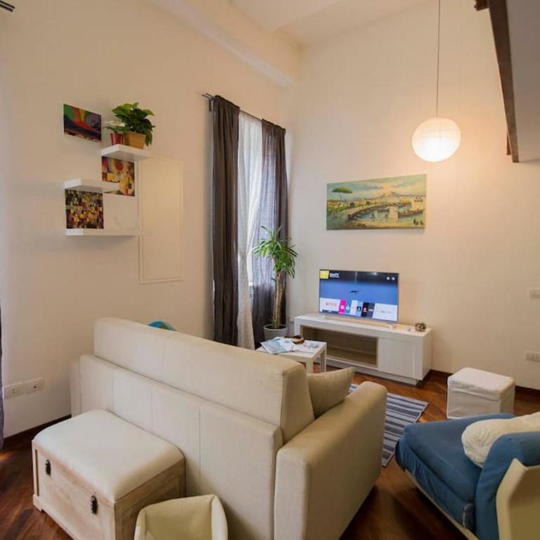 NapoliStayIn Central Flat in Naples - Appartamento con 1 Camera da Letto con Balcone e Vista Città - 9