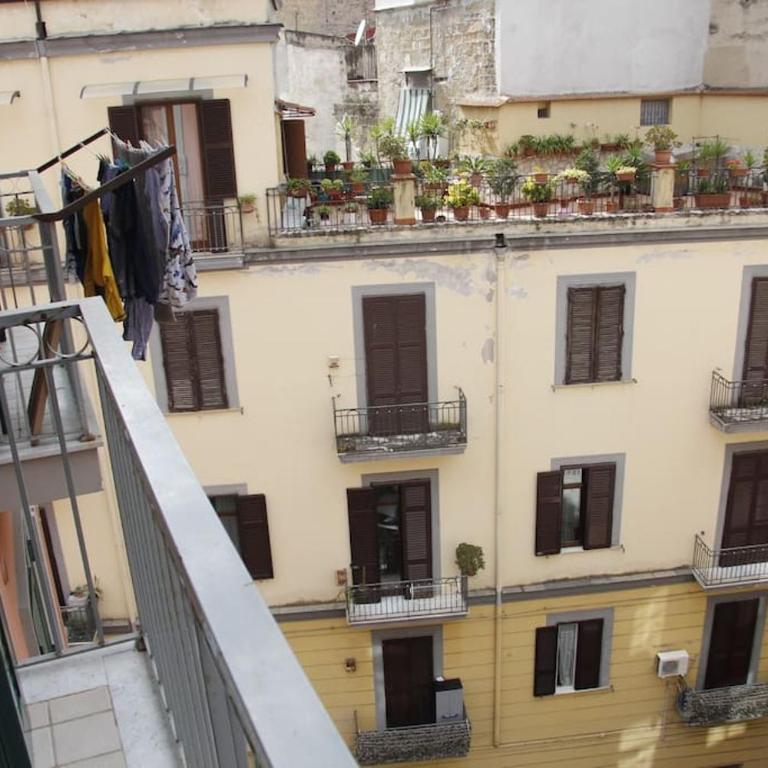 NapoliStayIn Central Flat in Naples - Appartamento con 1 Camera da Letto con Balcone e Vista Città - 24