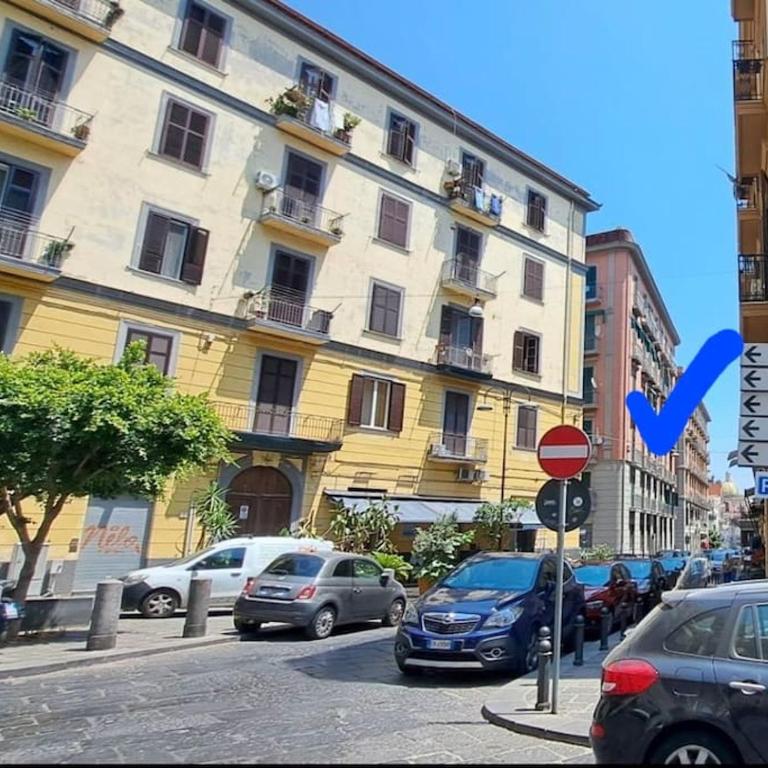 NapoliStayIn Central Flat in Naples - Appartamento con 1 Camera da Letto con Balcone e Vista Città - 7