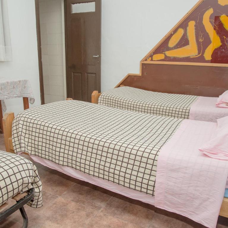Hotel Chila - Quadruple Room with Private Bathroom - 4