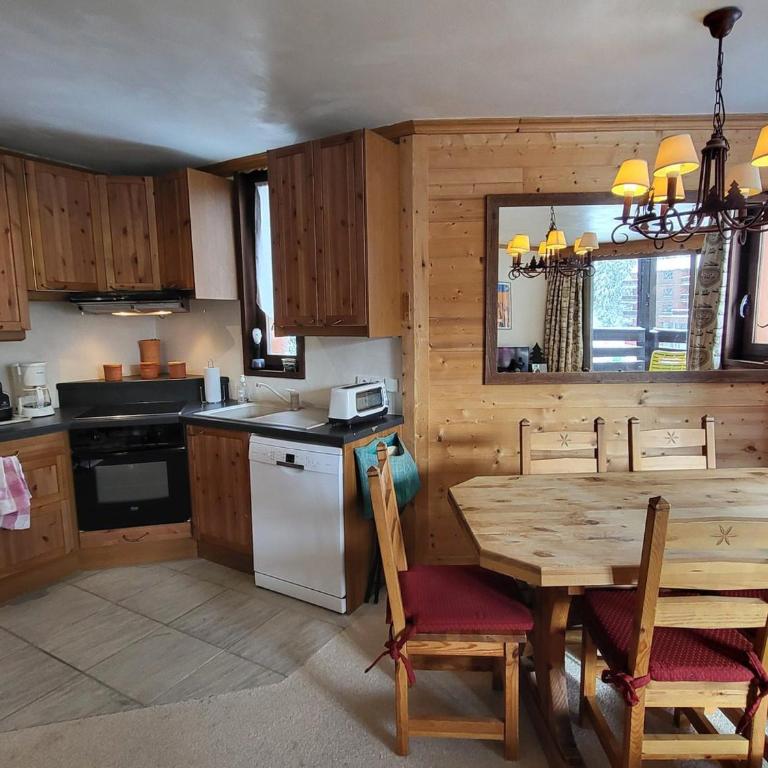 Appartement Courchevel 1850, 3 pièces, 6 pers, proche pistes - FR-1-514-84 - Appartamento - 7