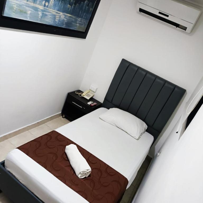 Hotel Suite Imperial 72 - Habitación Individual Económica - 3
