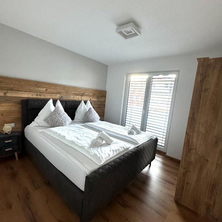 Alpin Apartments - Deluxe Apartment - 12