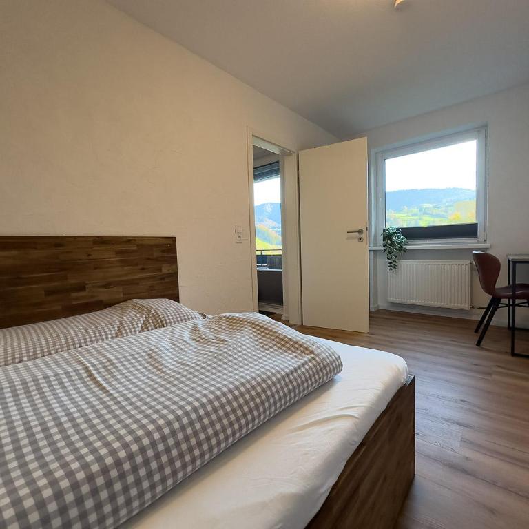 FEWO Alpenrot - Apartment mit Blick auf die Berge - 2