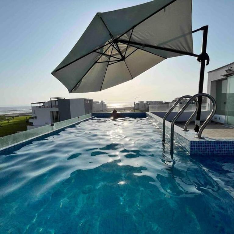 Casa de Playa muy cerca al mar, piscina exclusiva! - Five-Bedroom House - 1