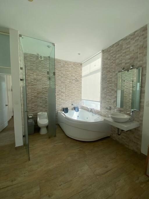 Casa de Playa muy cerca al mar, piscina exclusiva! - Five-Bedroom House - 15