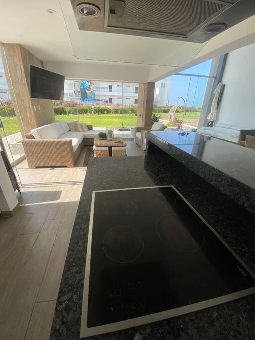 Casa de Playa muy cerca al mar, piscina exclusiva! - Five-Bedroom House - 26