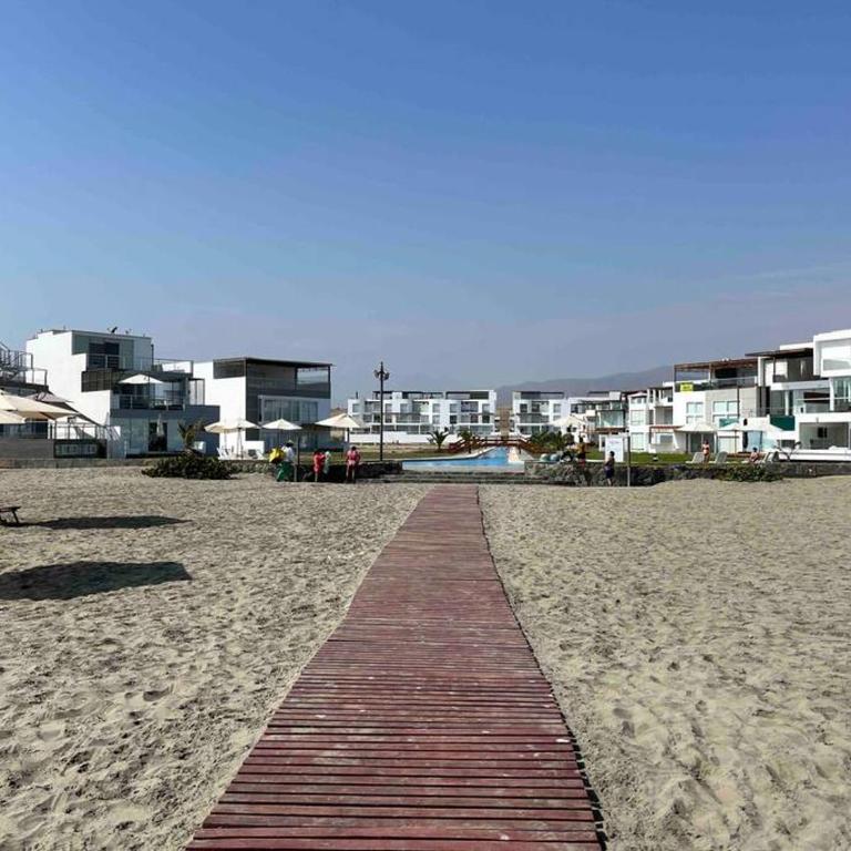 Casa de Playa muy cerca al mar, piscina exclusiva! - Five-Bedroom House - 37