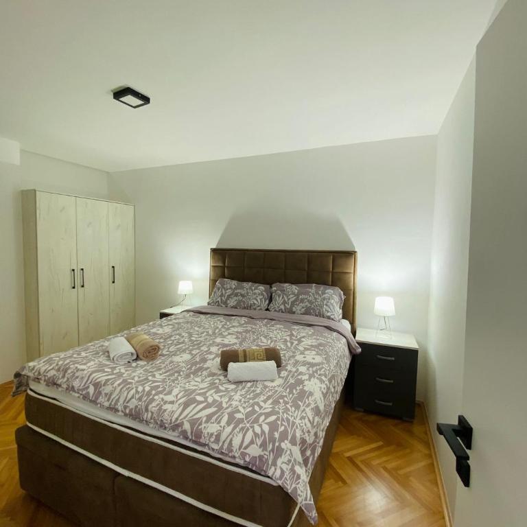 Apartment White Hill - Two-Bedroom Apartment - 2