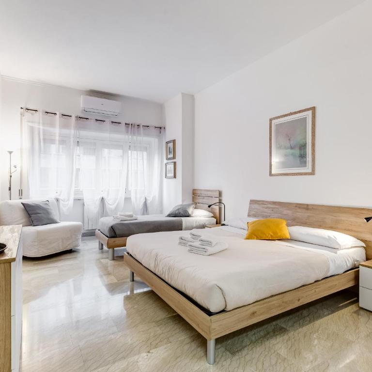 DAMA PROPERTY - Trastevere Homestay - Camera Quadrupla con Bagno Privato Esterno - 1