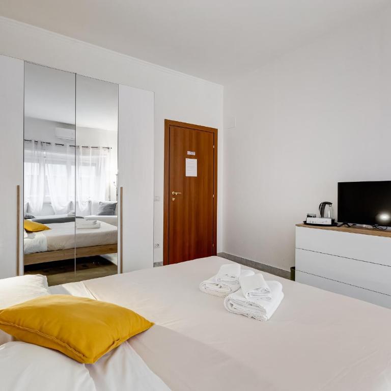 DAMA PROPERTY - Trastevere Homestay - Camera Quadrupla con Bagno Privato Esterno - 11