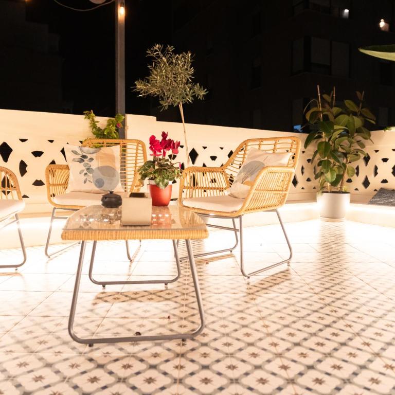 La casa de las flores - One-Bedroom Apartment with Terrace - 31