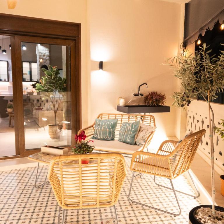 La casa de las flores - One-Bedroom Apartment with Terrace - 38
