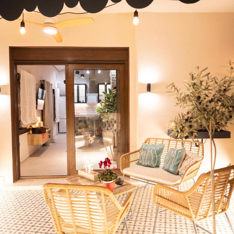 La casa de las flores - One-Bedroom Apartment with Terrace - 34