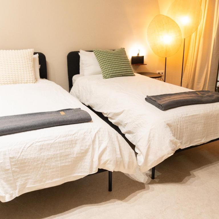 La casa de las flores - Two-Bedroom Apartment - 26
