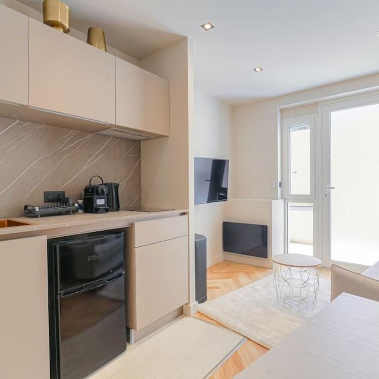 Bright and comfortable studio, Saint-Didier - One-Bedroom Apartment - 10