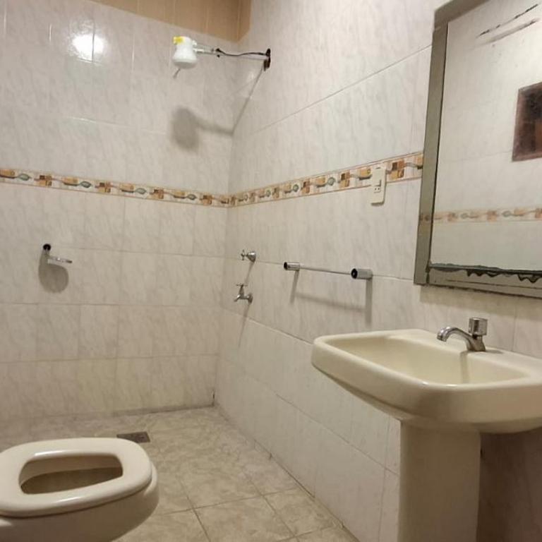 Habitación 25 cerca de la Terminal de buses de Asunción - Habitación Doble - 3