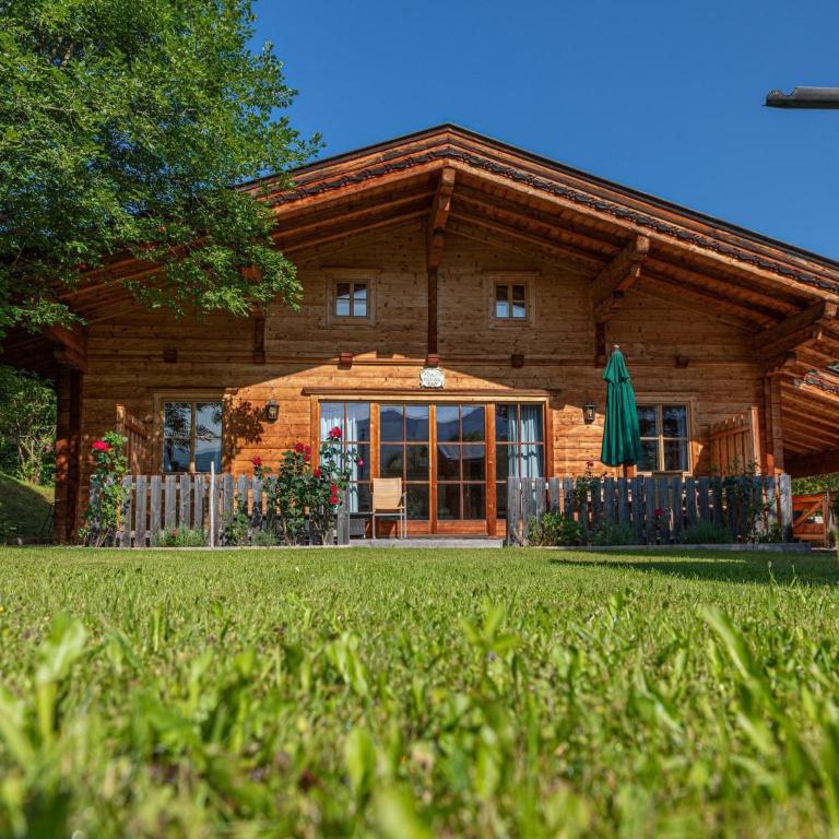 Chalet in Kitzbühel near Ski Lifts - Ferienhaus mit 2 Schlafzimmern - 1