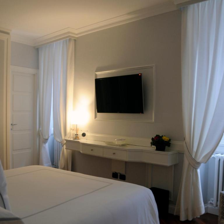 Suite Fontana di Trevi - Junior Suite White - 9