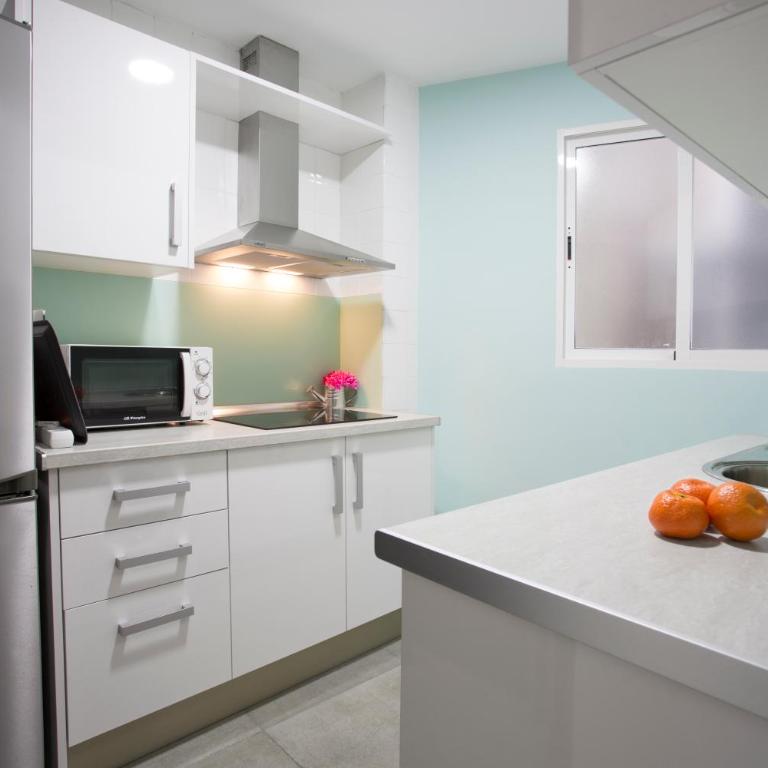 Granada Home Centro - Three-Bedroom Apartment (A) - 21