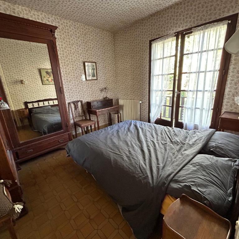 Maison de famille Basque - Five-Bedroom House - 3