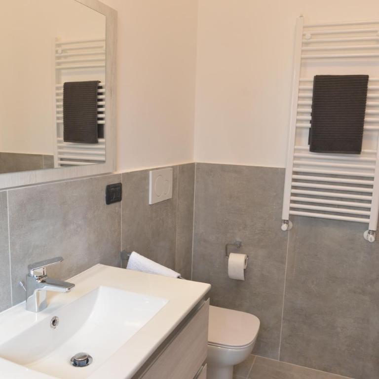 Luciana Apt - 3 min train to FCO Airport & Fiera - Appartamento con 1 Camera da Letto - 34