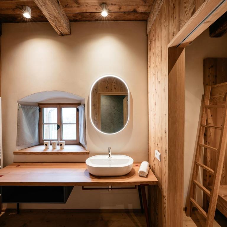 OBERBUCHFELDER historic farmhouse - Deluxe Two-Bedroom Apartment - 22