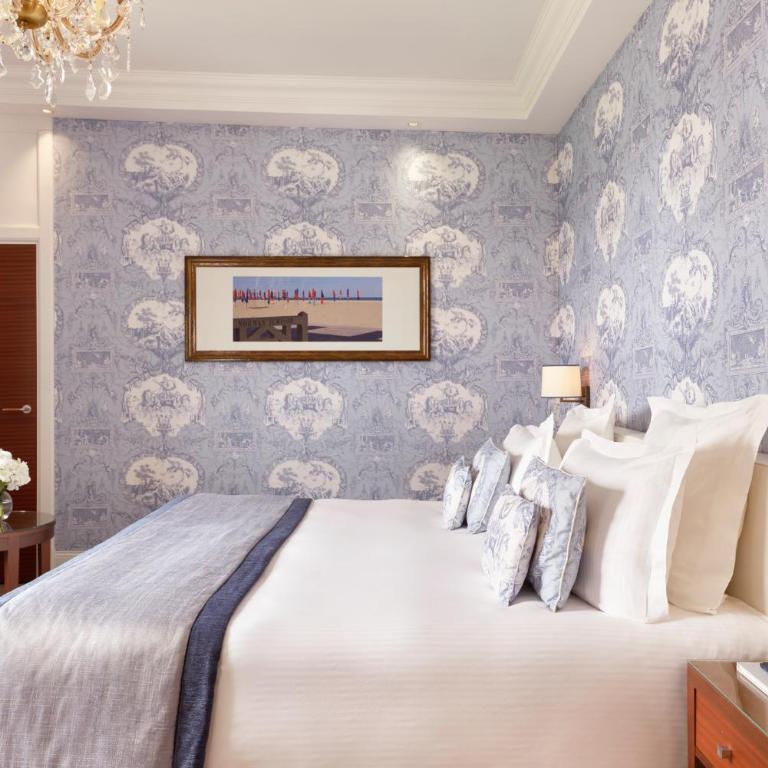 Hôtel Barrière Le Normandy - Chambre Deluxe - 1