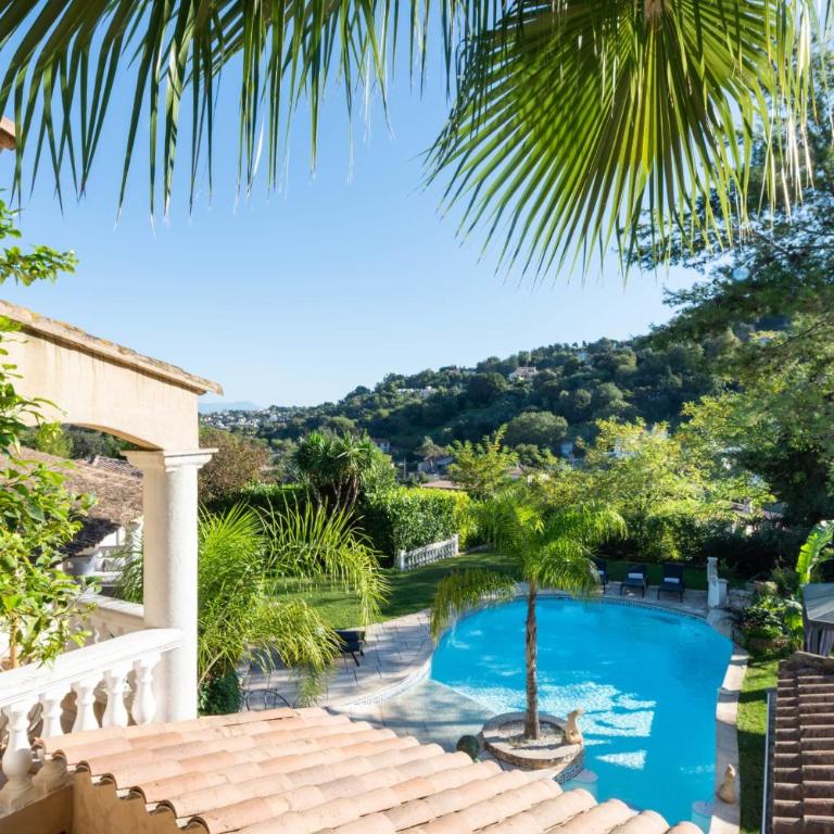 Superbe Villa 330m2 piscine & jacuzzi - Villa - 37