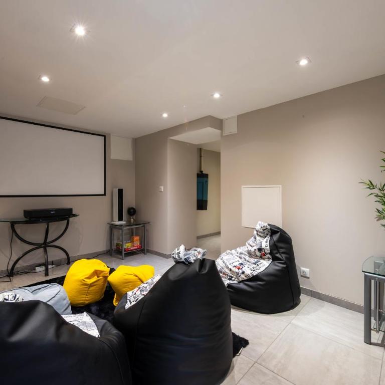 Superbe Villa 330m2 piscine & jacuzzi - Villa - 38