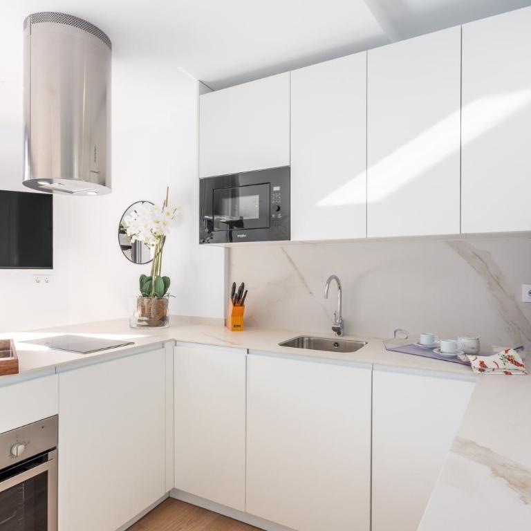 Espectacular ático con terraza - One-Bedroom Apartment - 3