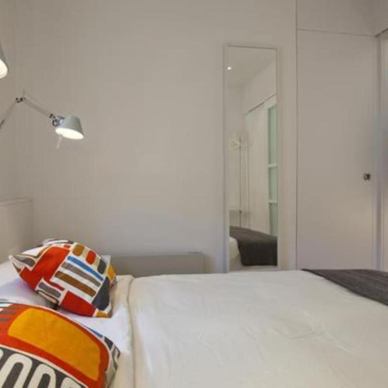 Barceloneta near Beach Apartments - One-Bedroom Apartment - 2