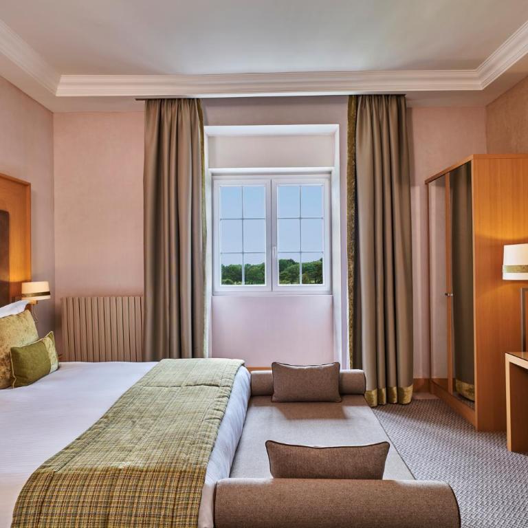 Hôtel Barrière L'Hôtel du Golf - Chambre Deluxe - 4
