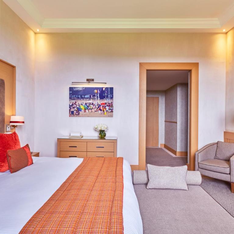 Hôtel Barrière L'Hôtel du Golf - Chambre Deluxe - Vue sur Mer - 5