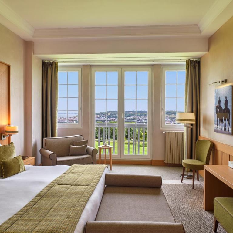 Hôtel Barrière L'Hôtel du Golf - Chambre Exécutive - Vue sur Mer - 6