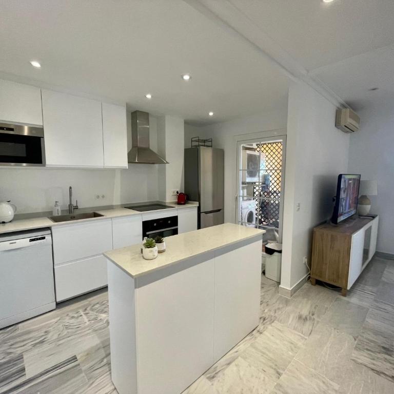 2-Bed Sea View Apt 10 mins from Puerto Banus - Apartamento - 3