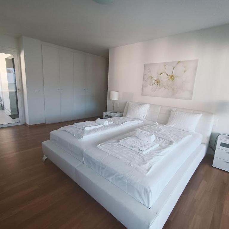 Residenza Vivian Deluxe Apartments - Top Floor Penthouse Suite with Lake View - 15
