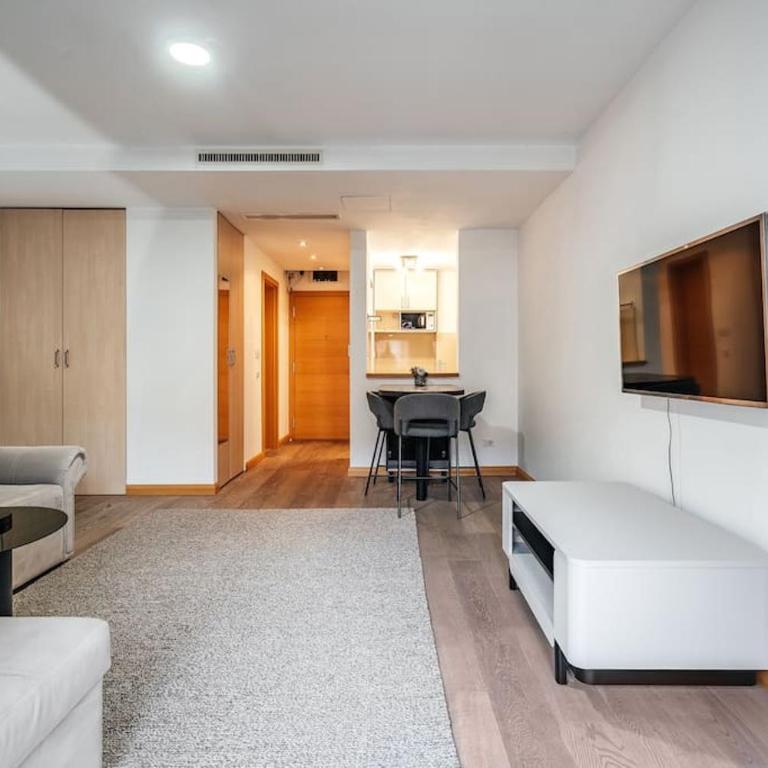 Status-M Apartments Nexsan1 - Studio Apartment with Balcony - 14