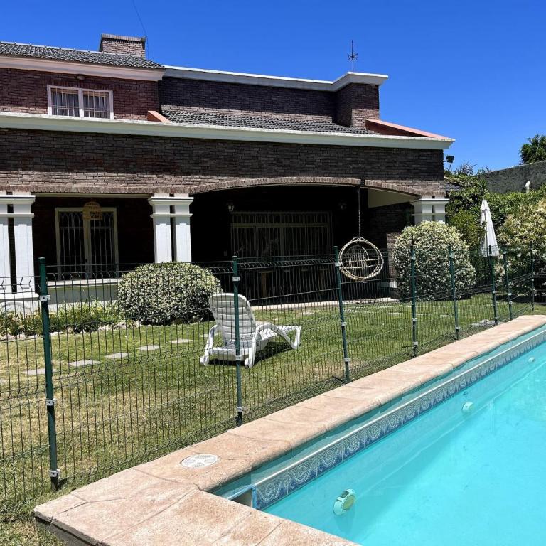 Villa Americana, con piscina en Chacras de coria. - Casa de 4 dormitorios - 49